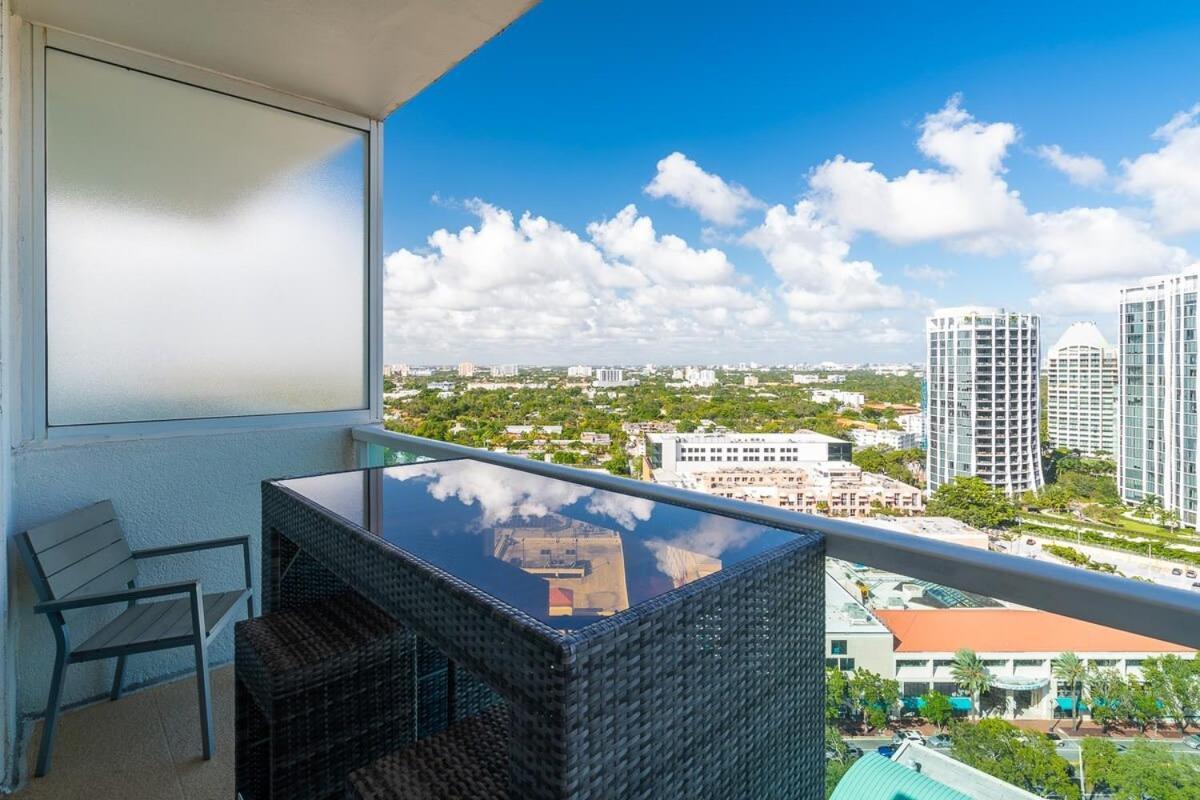 City View Balcony Steps From Restaurants, Peacock Park & Marina Miami Buitenkant foto
